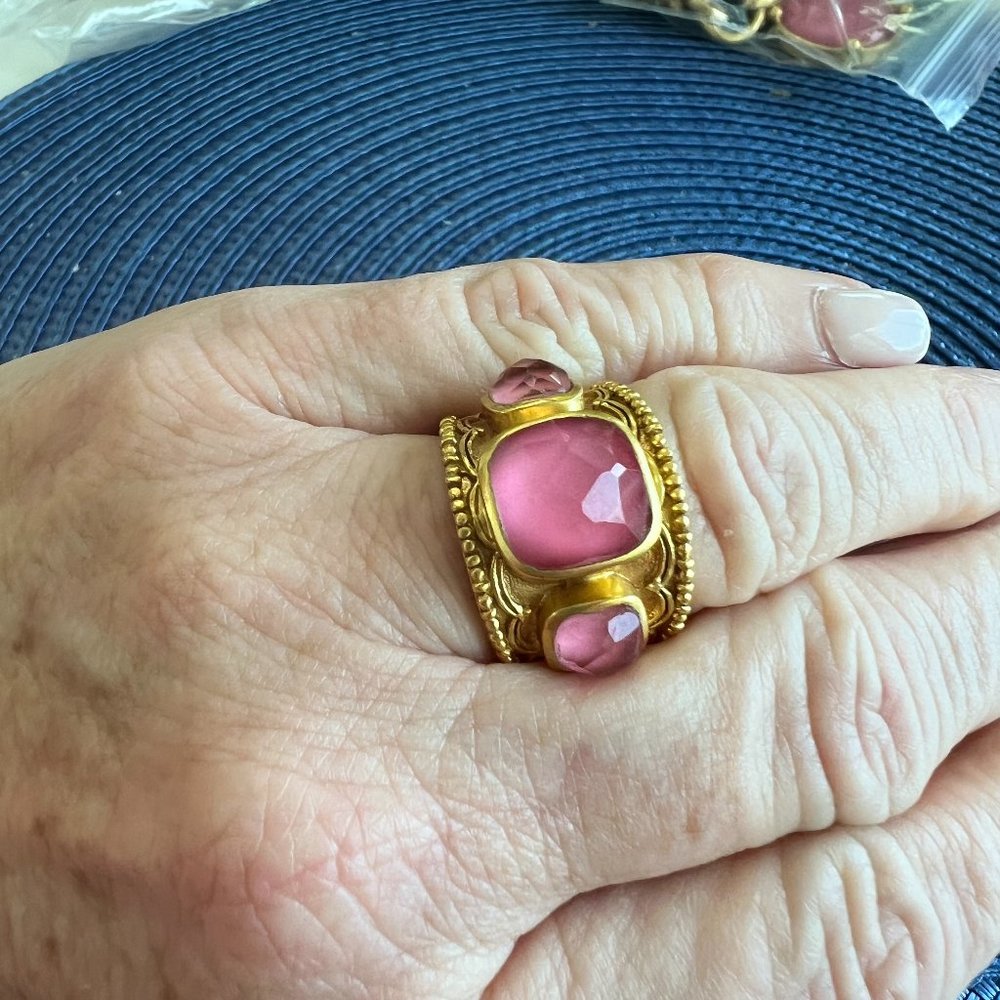 Julie Vos Ring